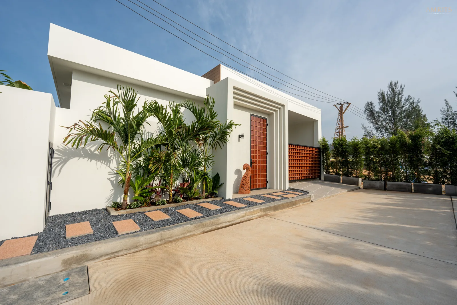 4-bedroom villa, 303 sqm