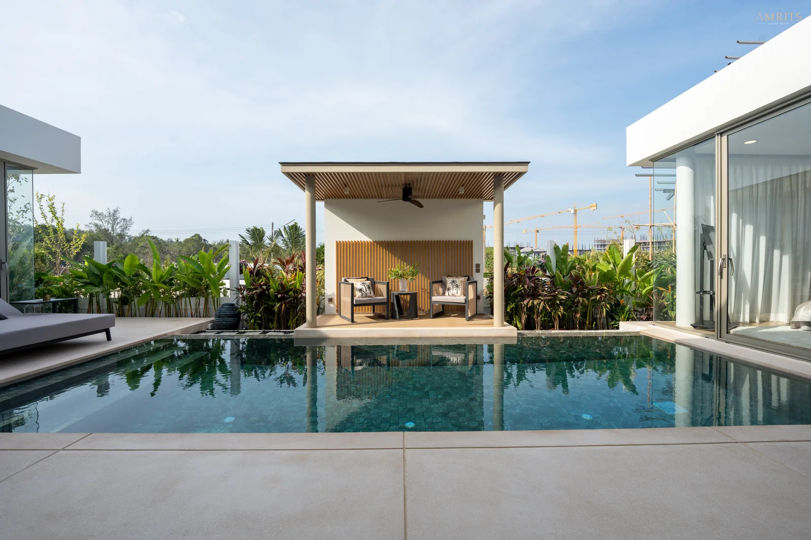 4-bedroom villa, 303 sqm