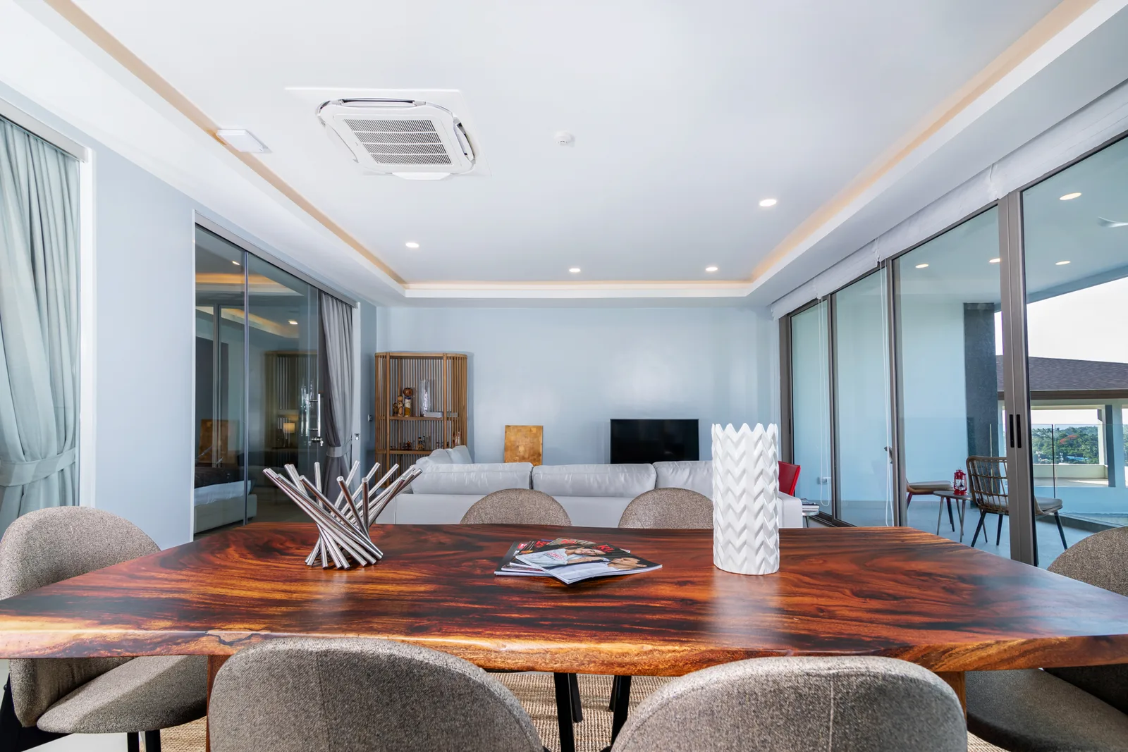 2-bedroom condo, 89 sqm