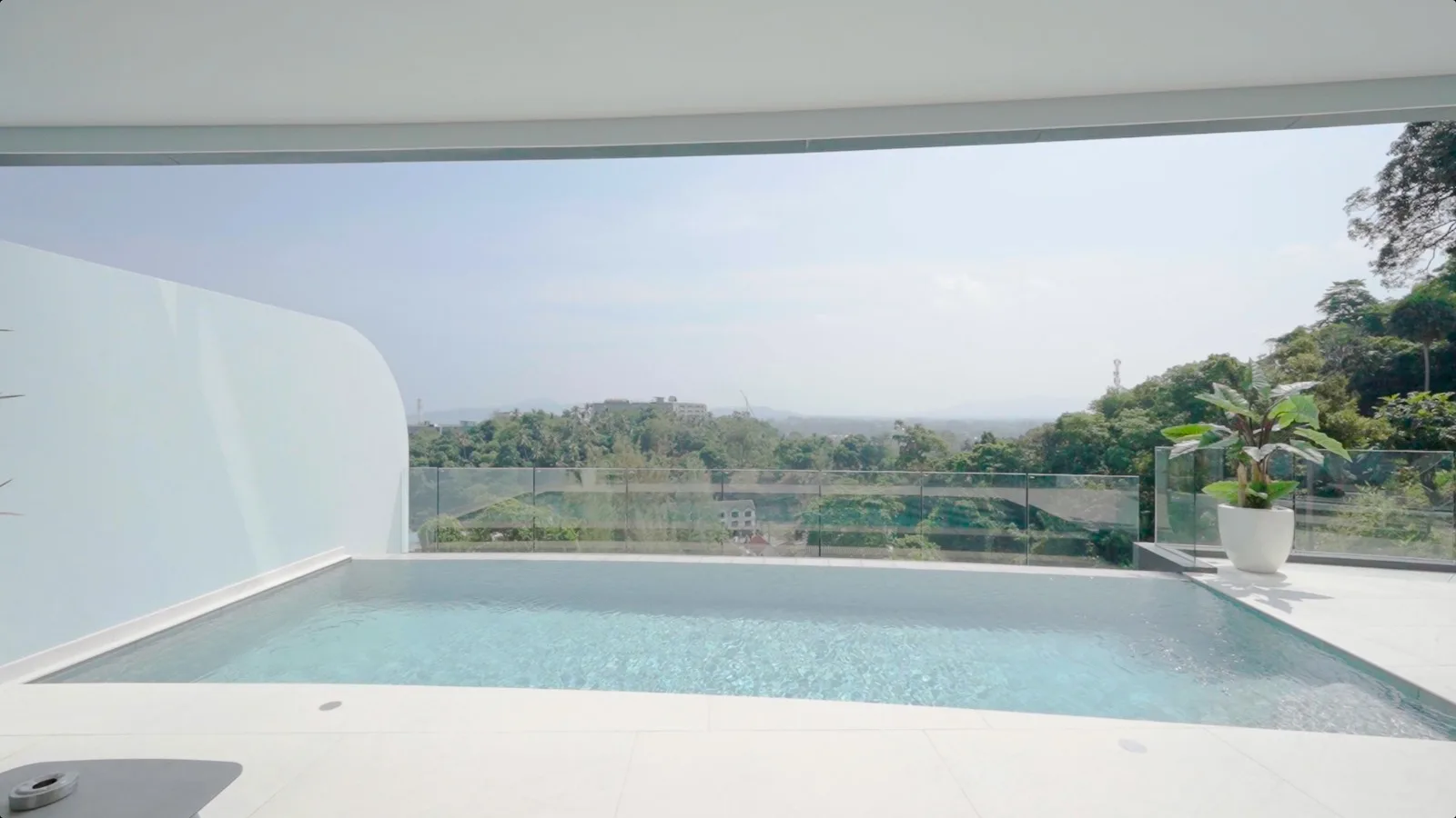 3-bedroom condo, 133 sqm