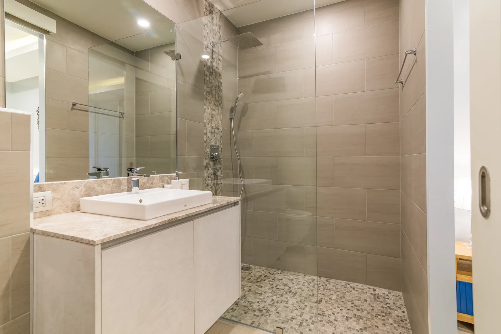 3-bedroom condo, 133 sqm