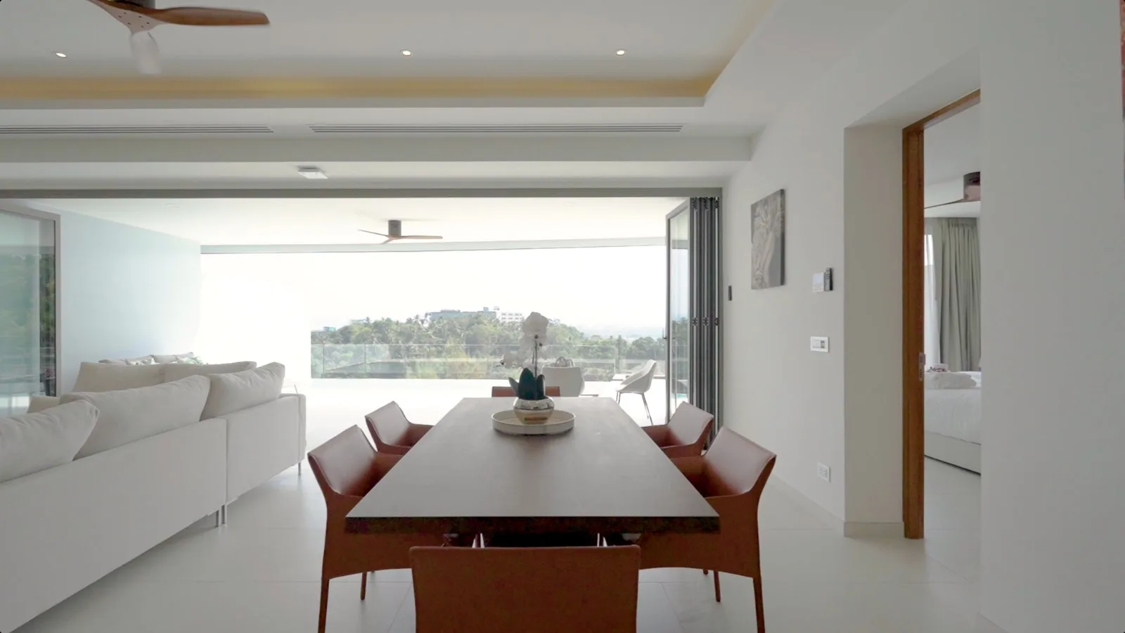 3-bedroom condo, 133 sqm