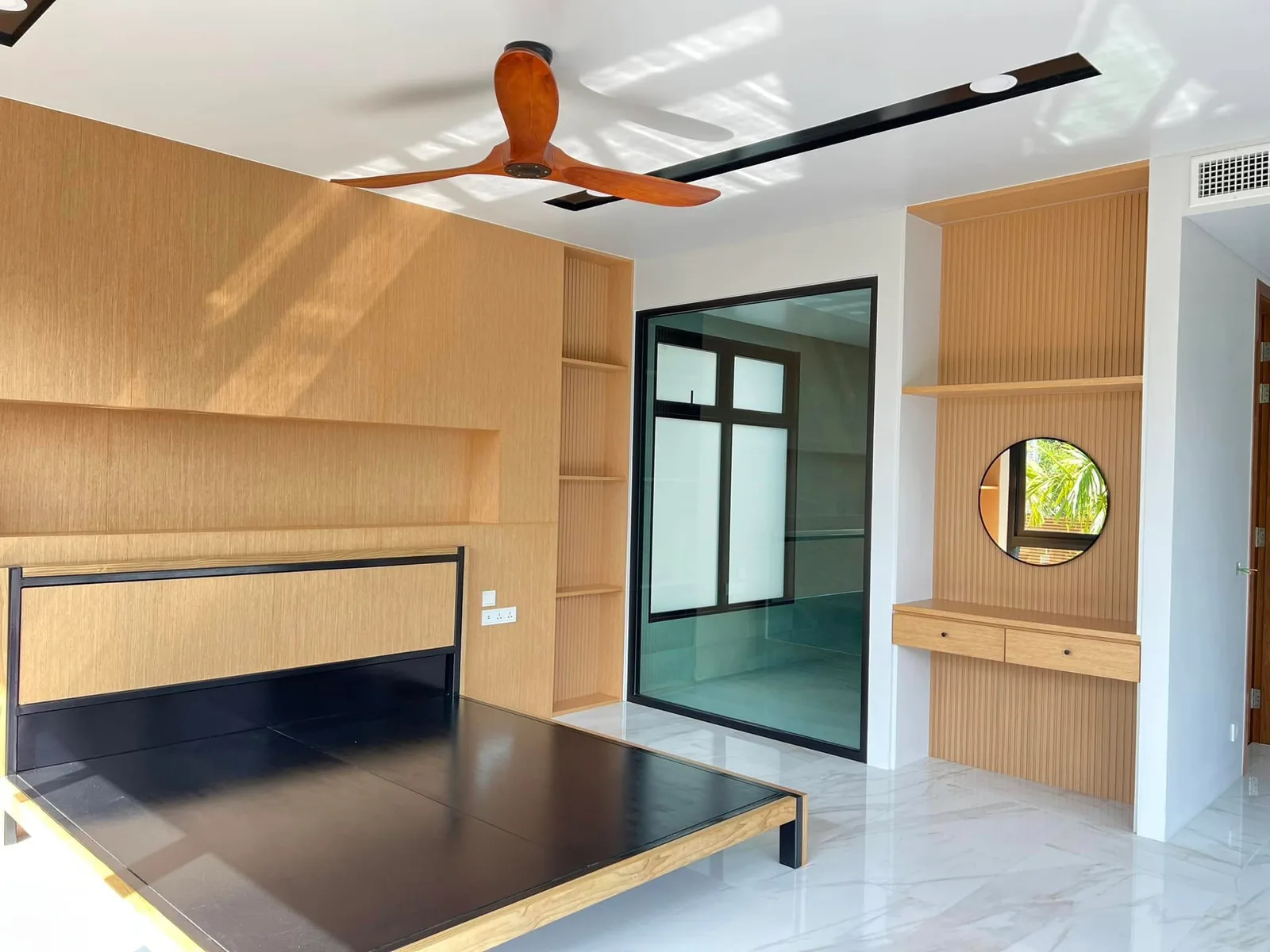 Studio, 760 sqm