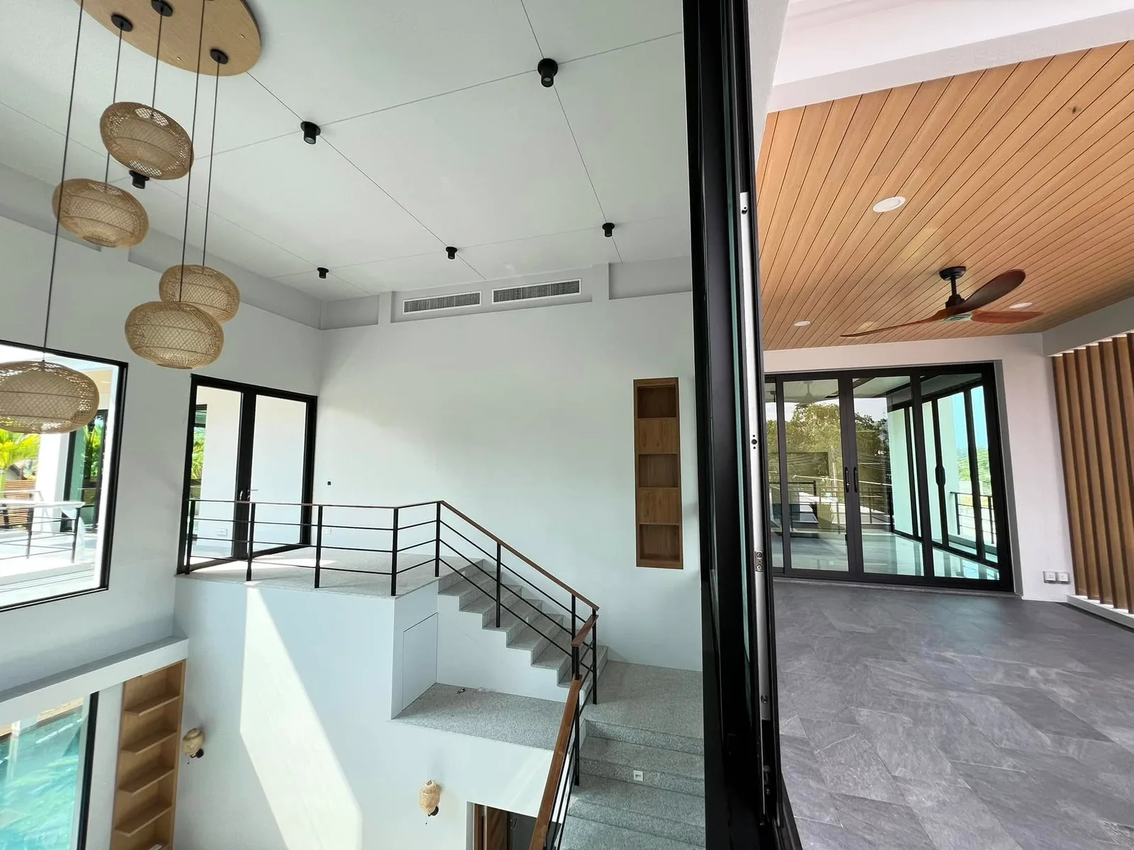 Studio, 760 sqm