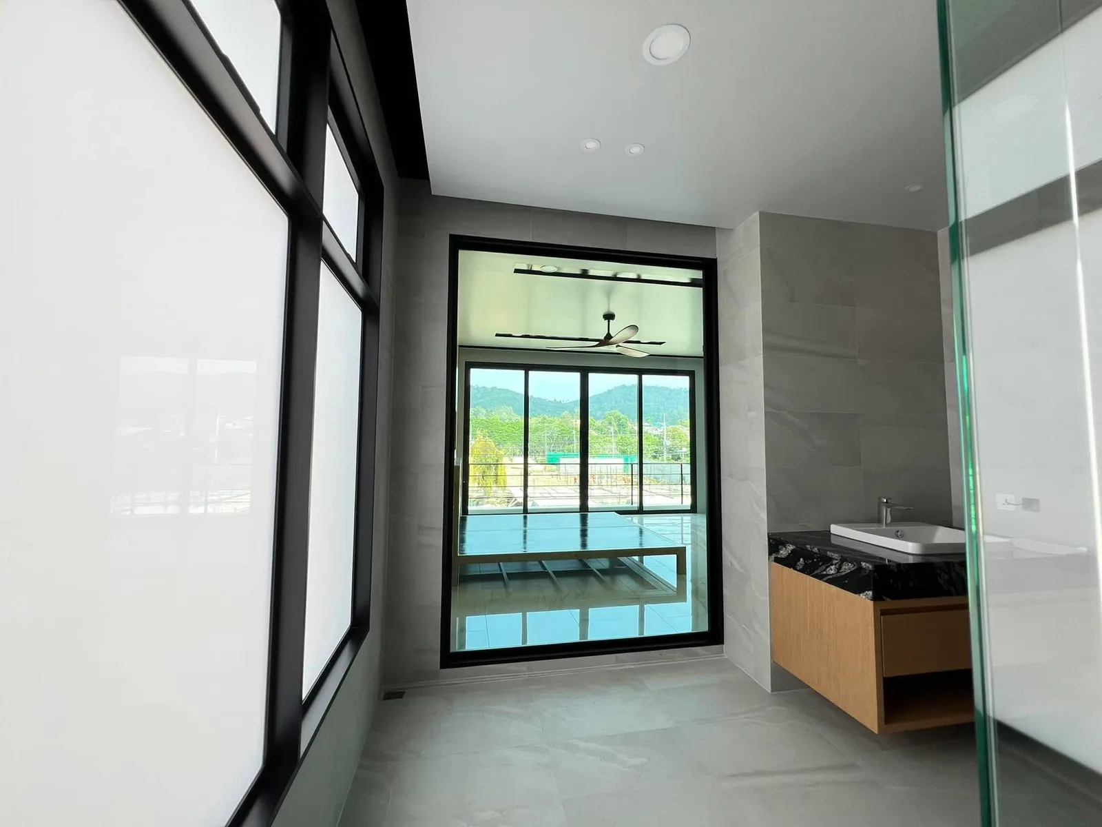 Studio, 760 sqm