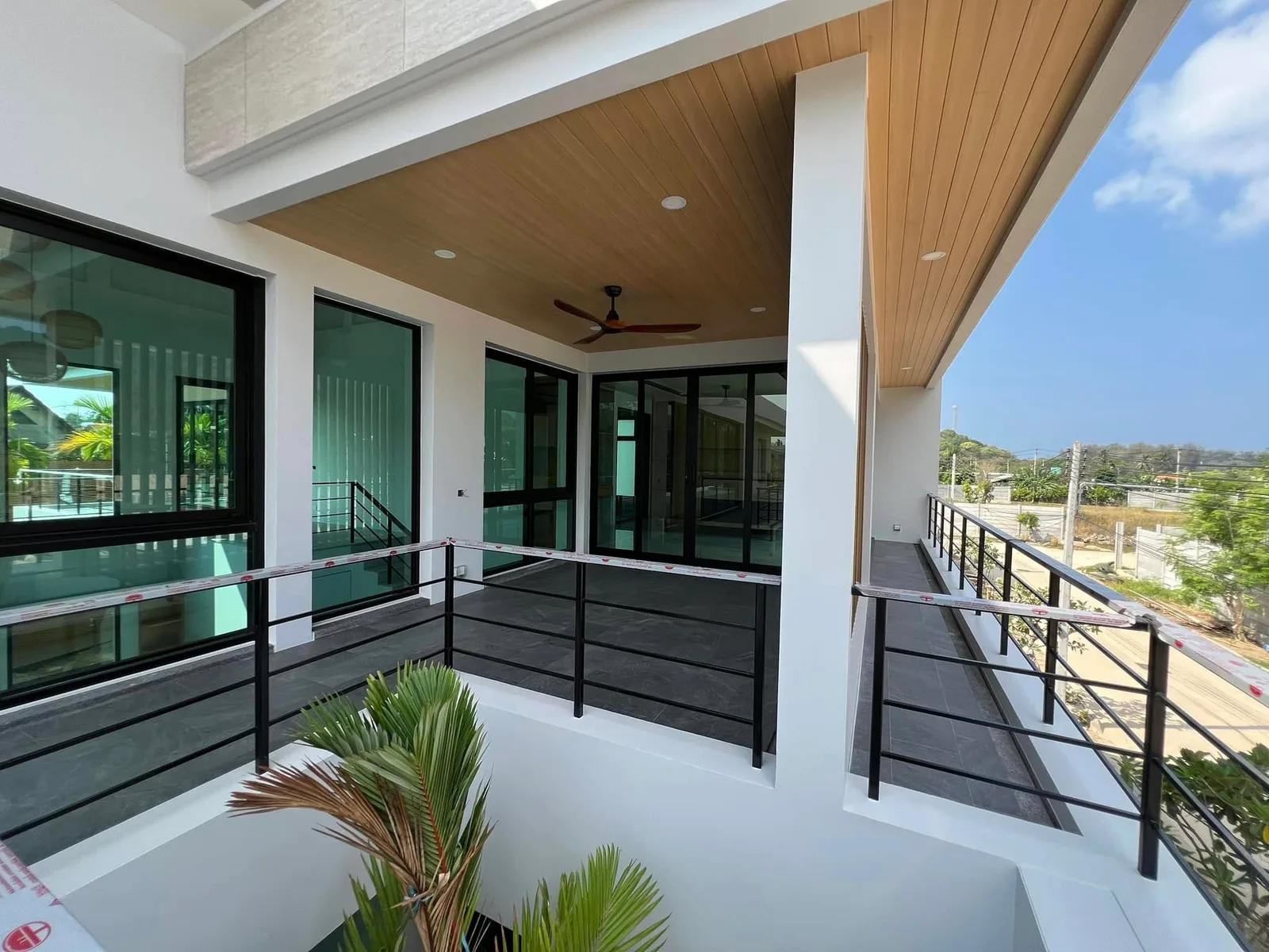 Studio, 760 sqm