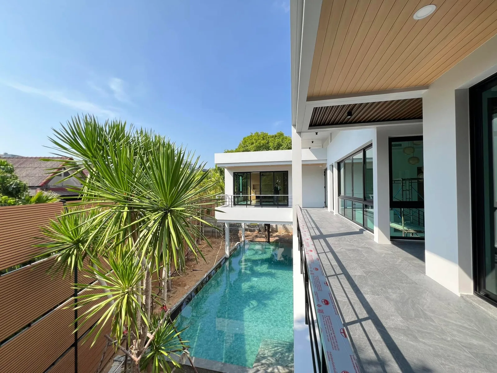 Studio, 760 sqm