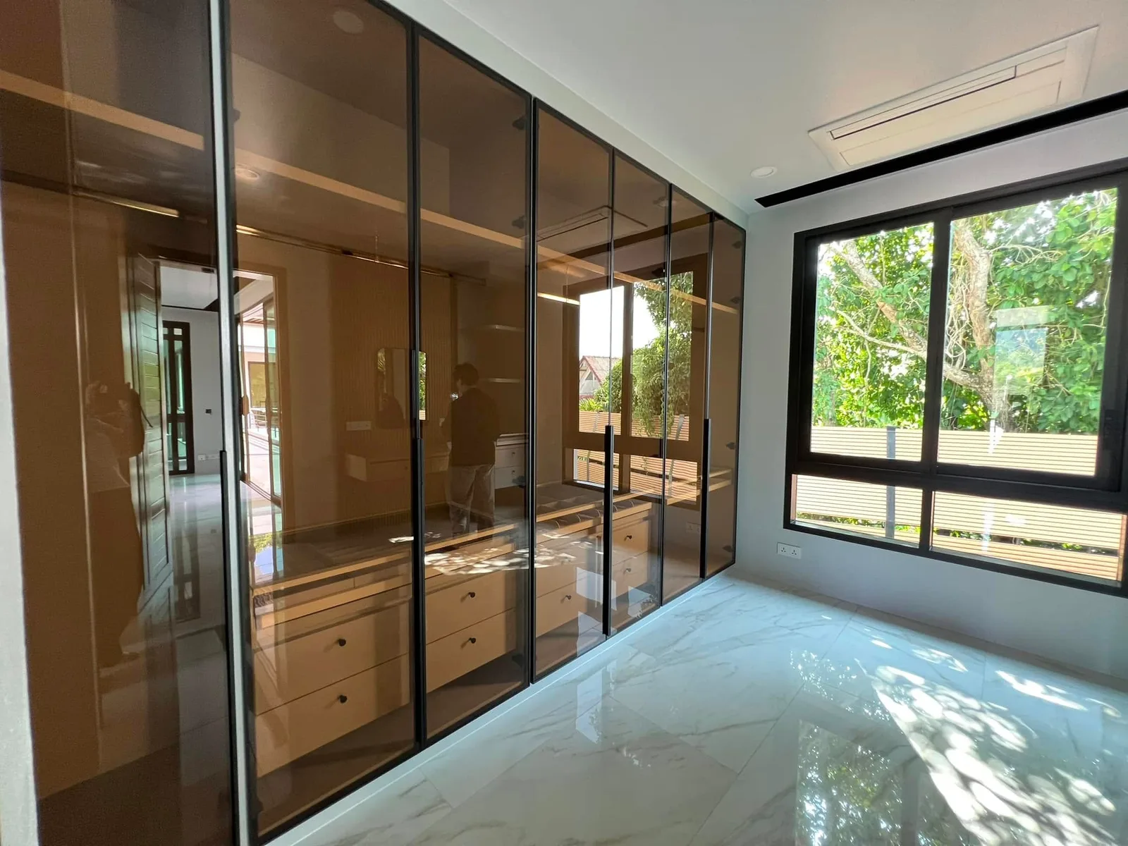 Studio, 760 sqm