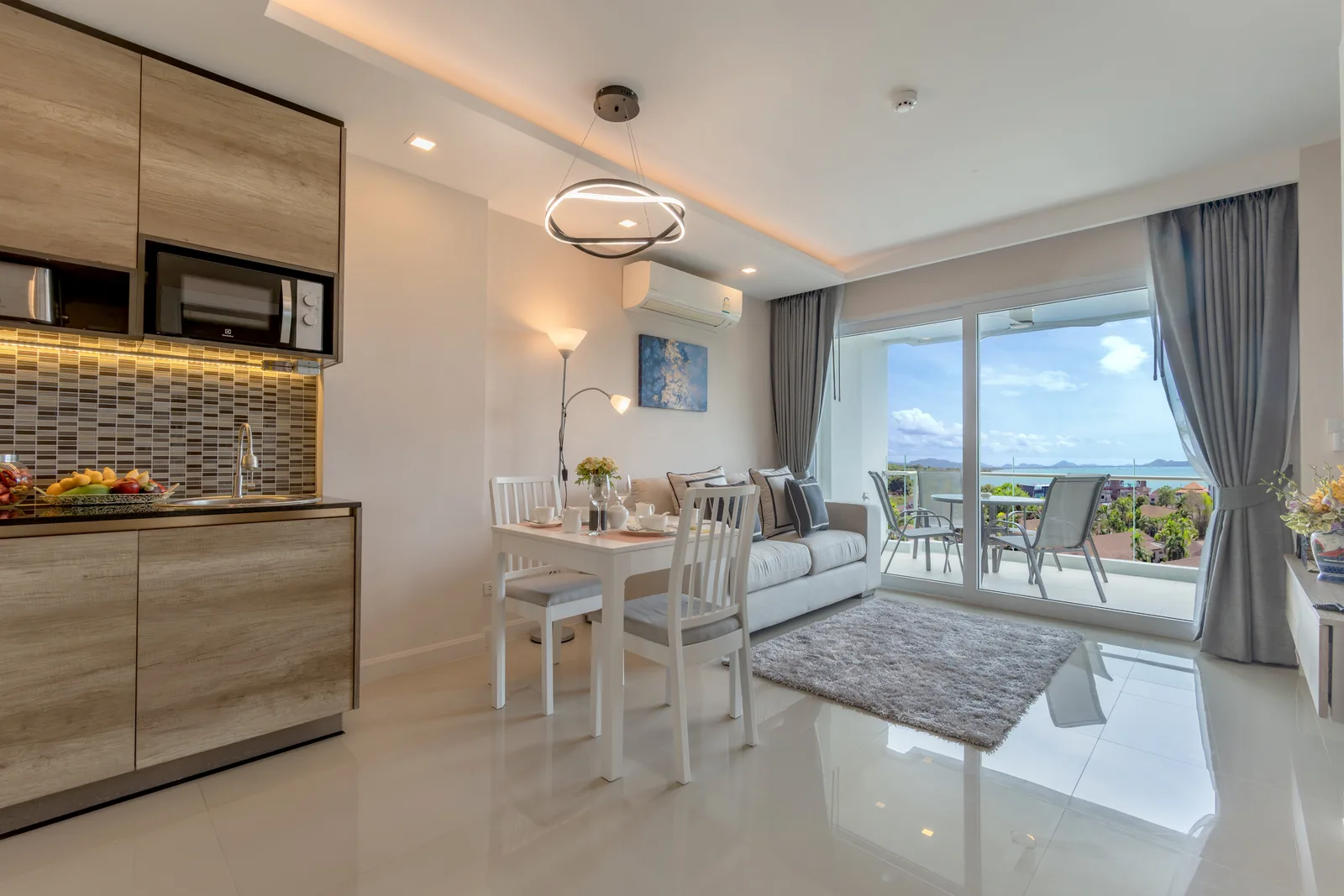 1-bedroom condo, 43 sqm