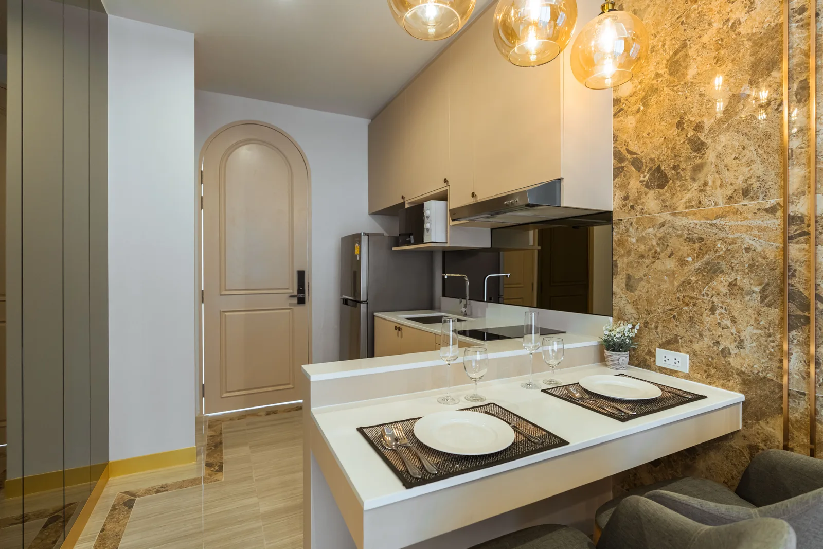 3-bedroom condo, 248 sqm
