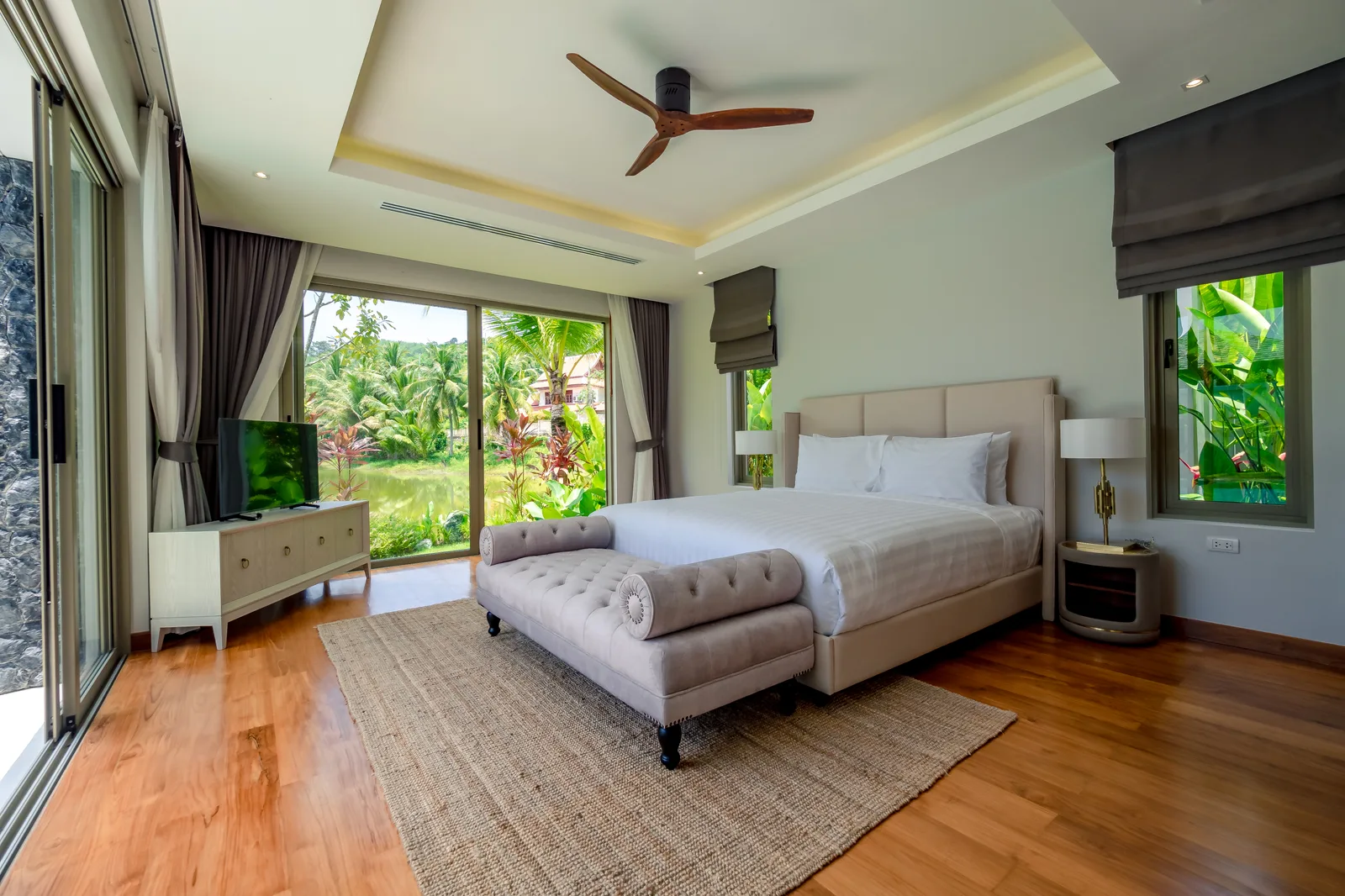 4-bedroom villa, 330 sqm