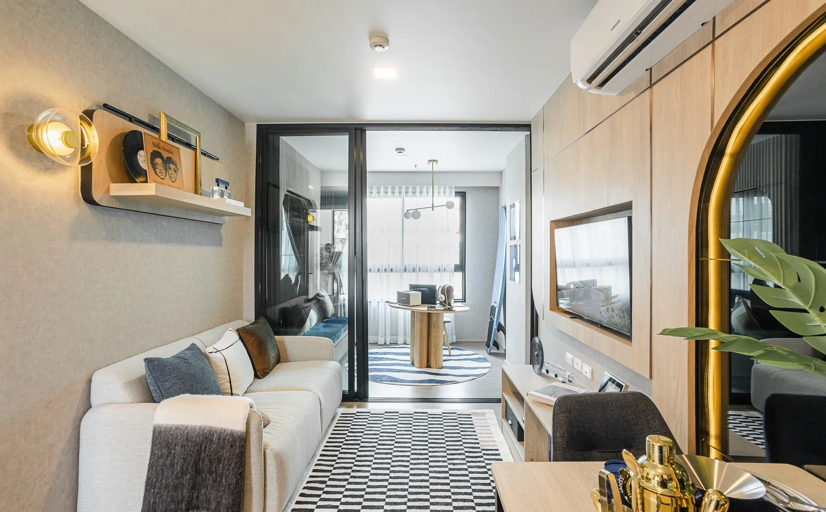 2-bedroom condo, 52 sqm