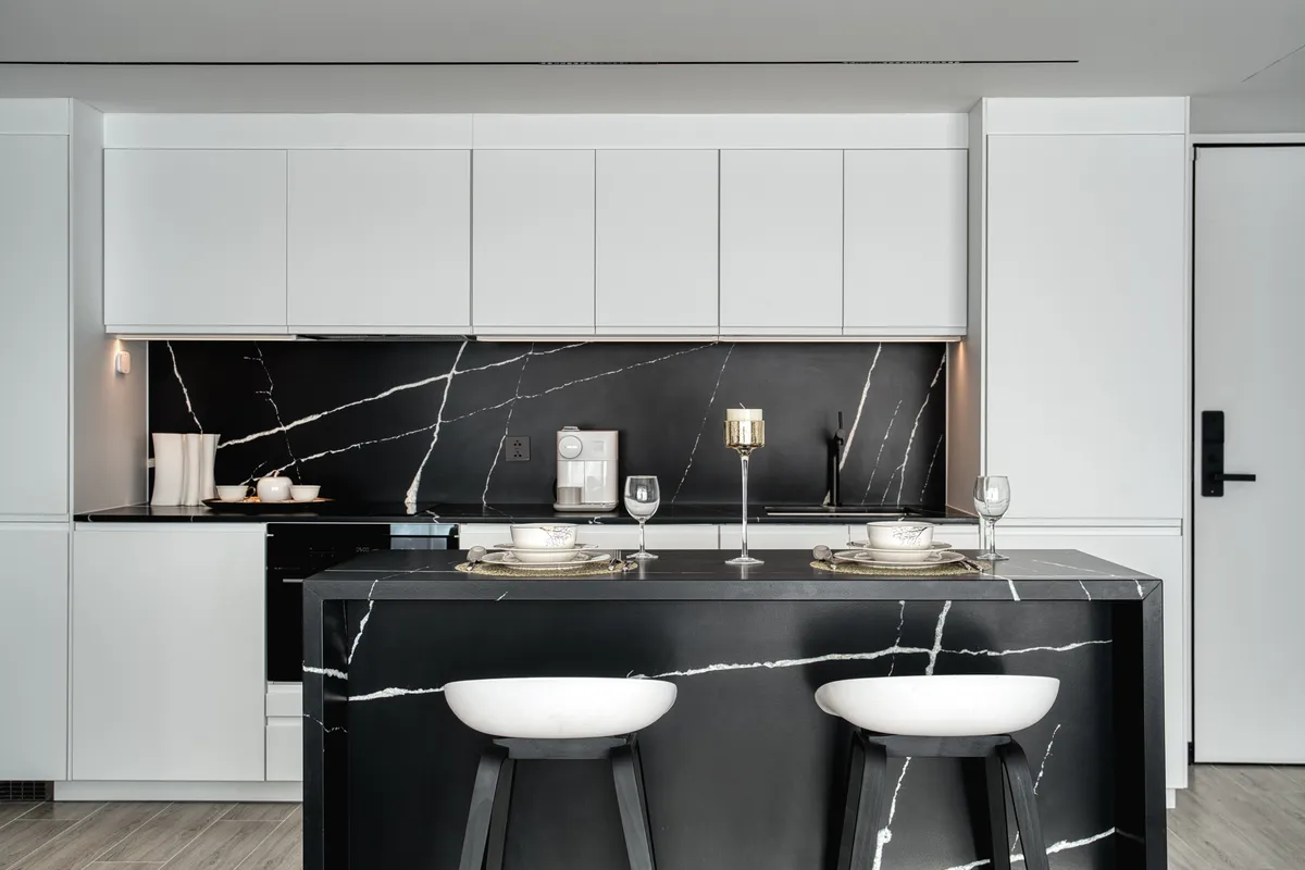 2-bedroom condo, 81 sqm