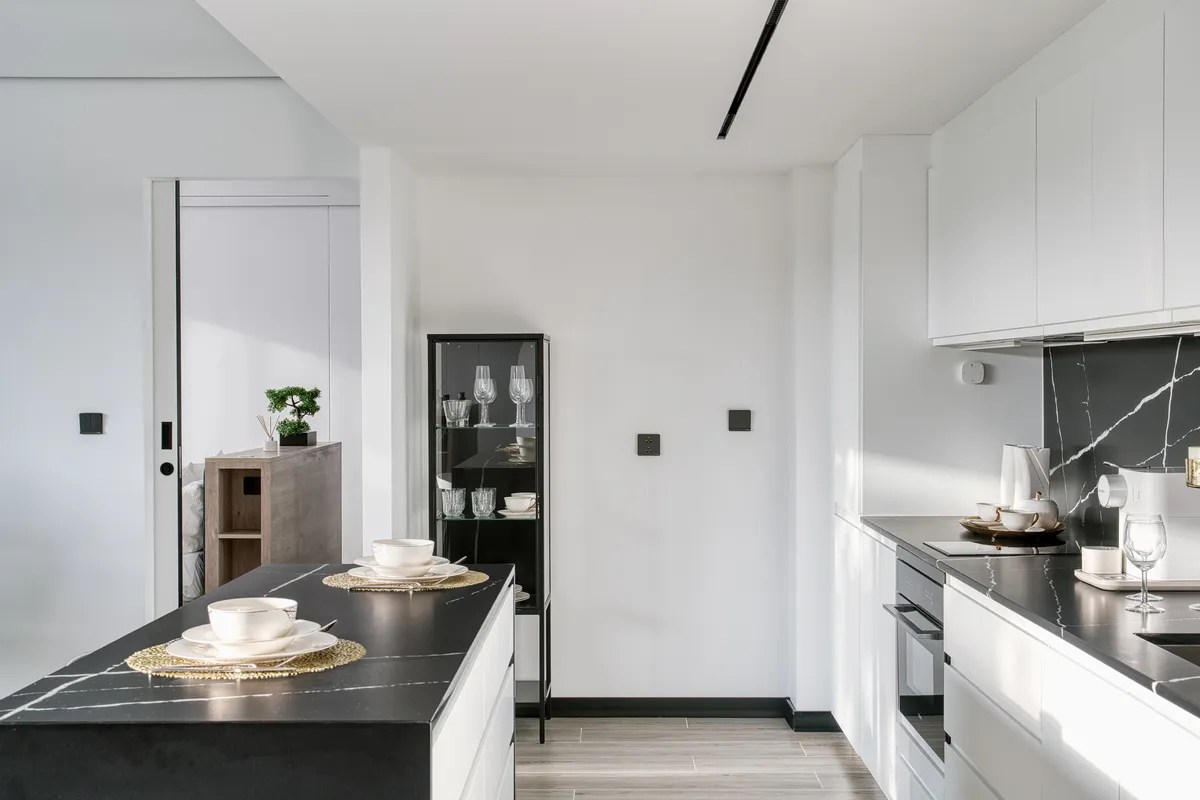 2-bedroom condo, 81 sqm