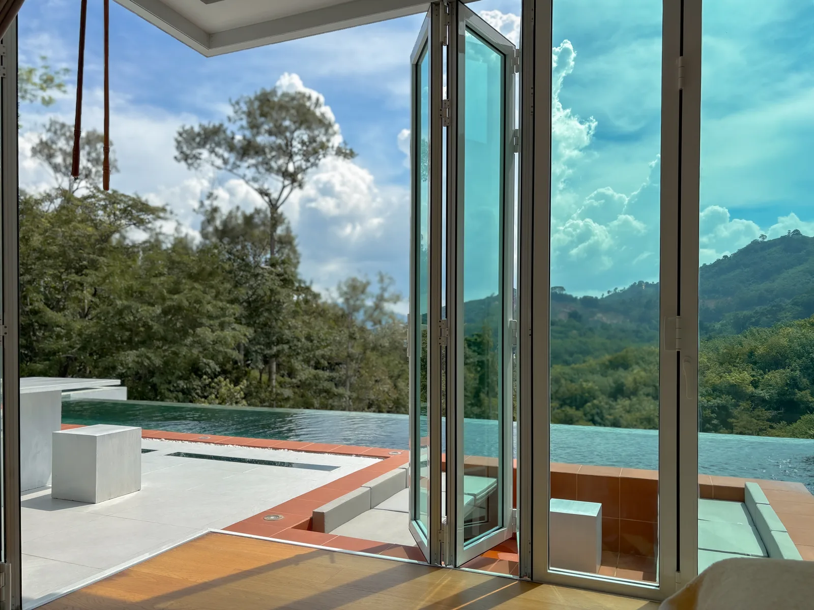 5-bedroom villa, 490 sqm
