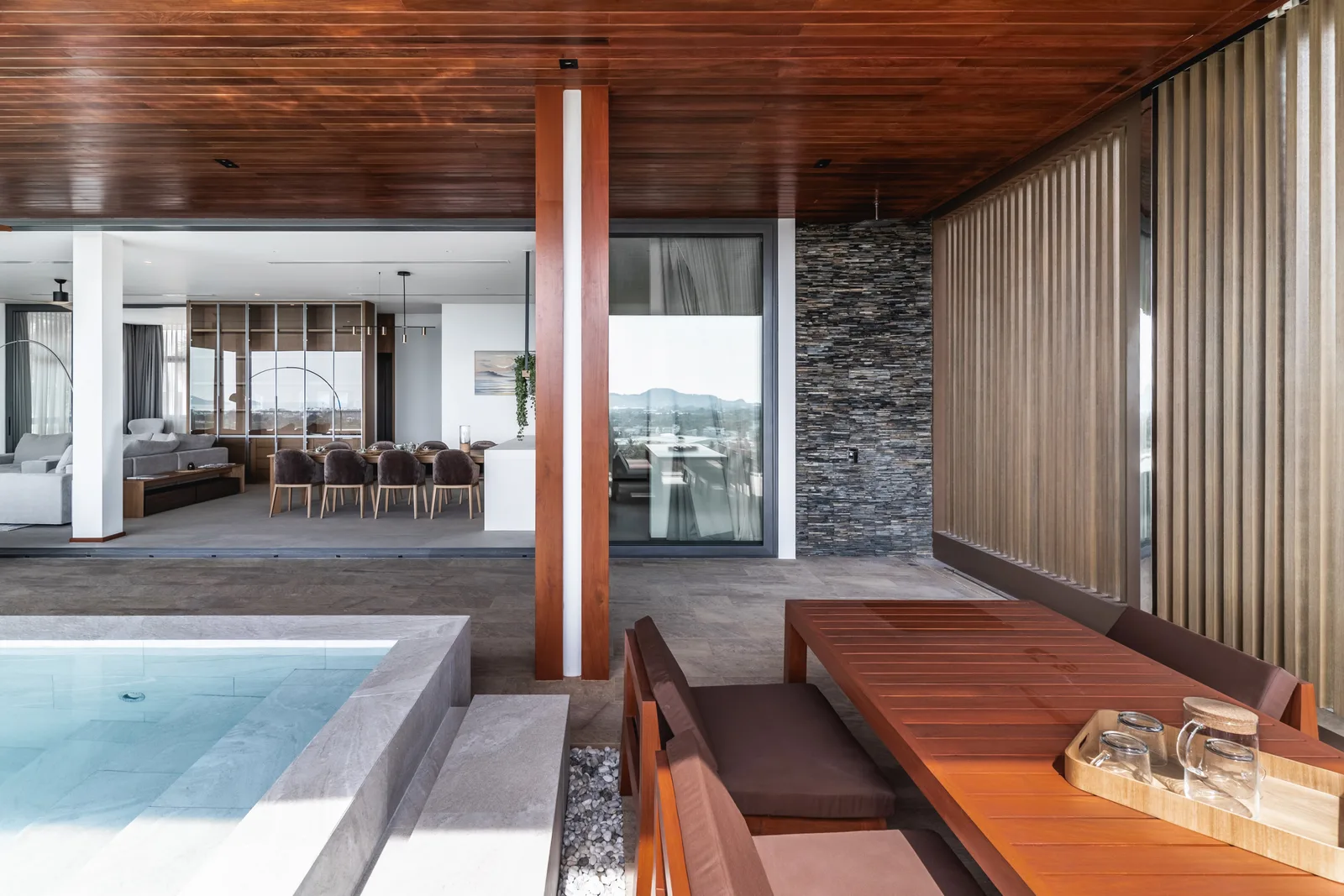 6-bedroom villa, 1569 sqm