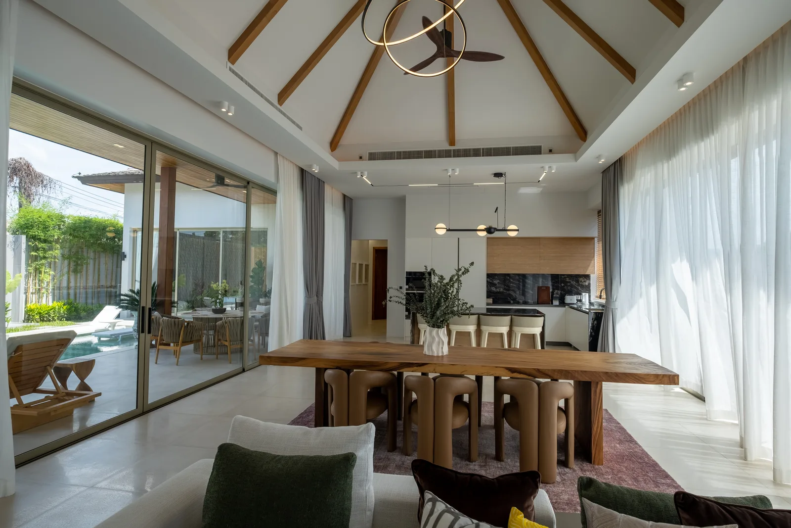 4-bedroom villa, 593 sqm