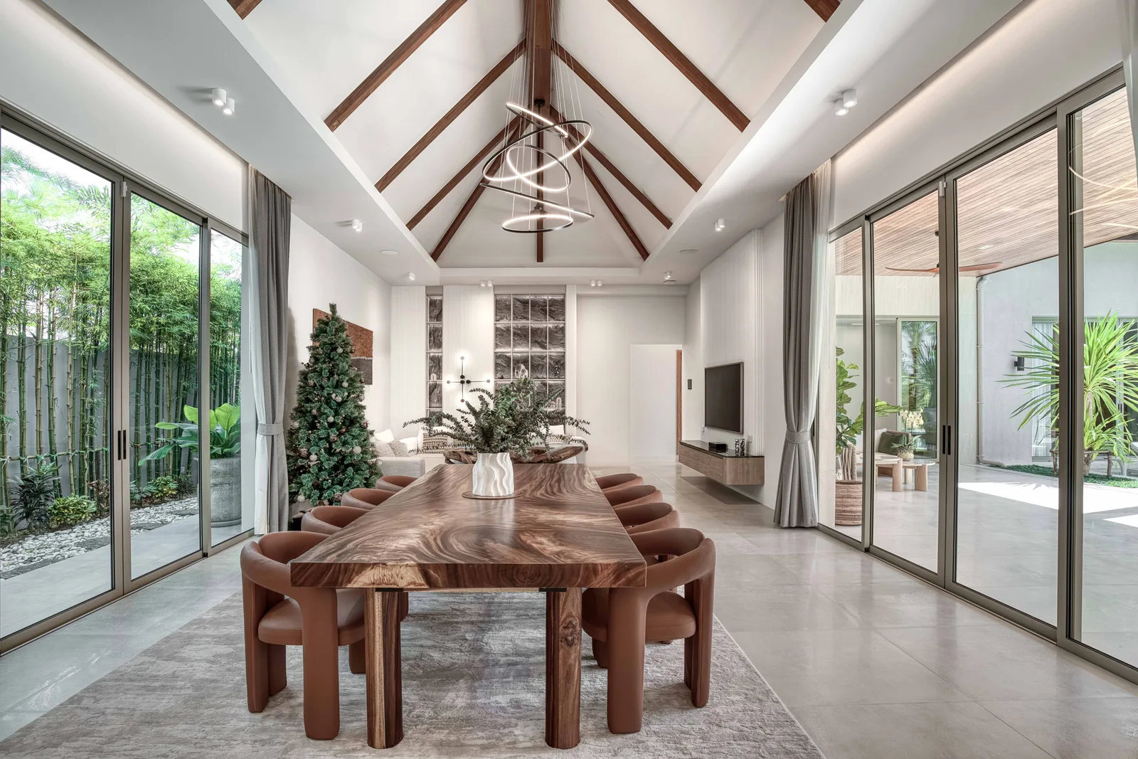 4-bedroom villa, 593 sqm