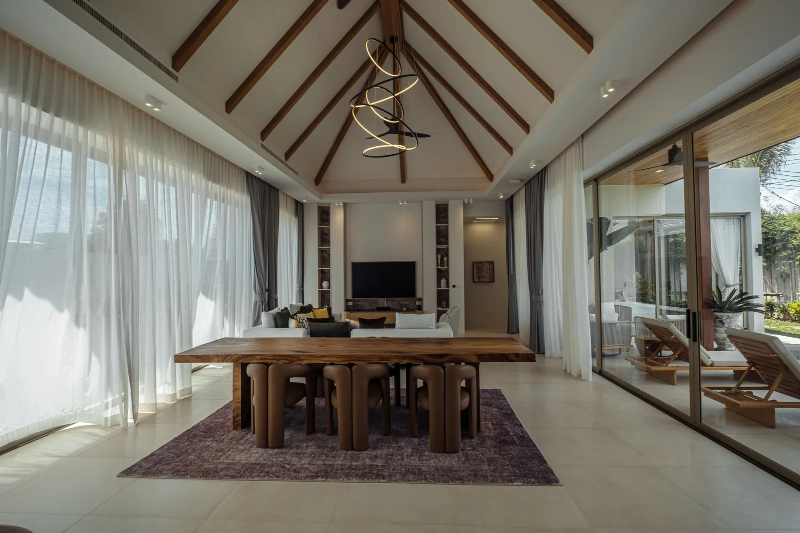 4-bedroom villa, 593 sqm