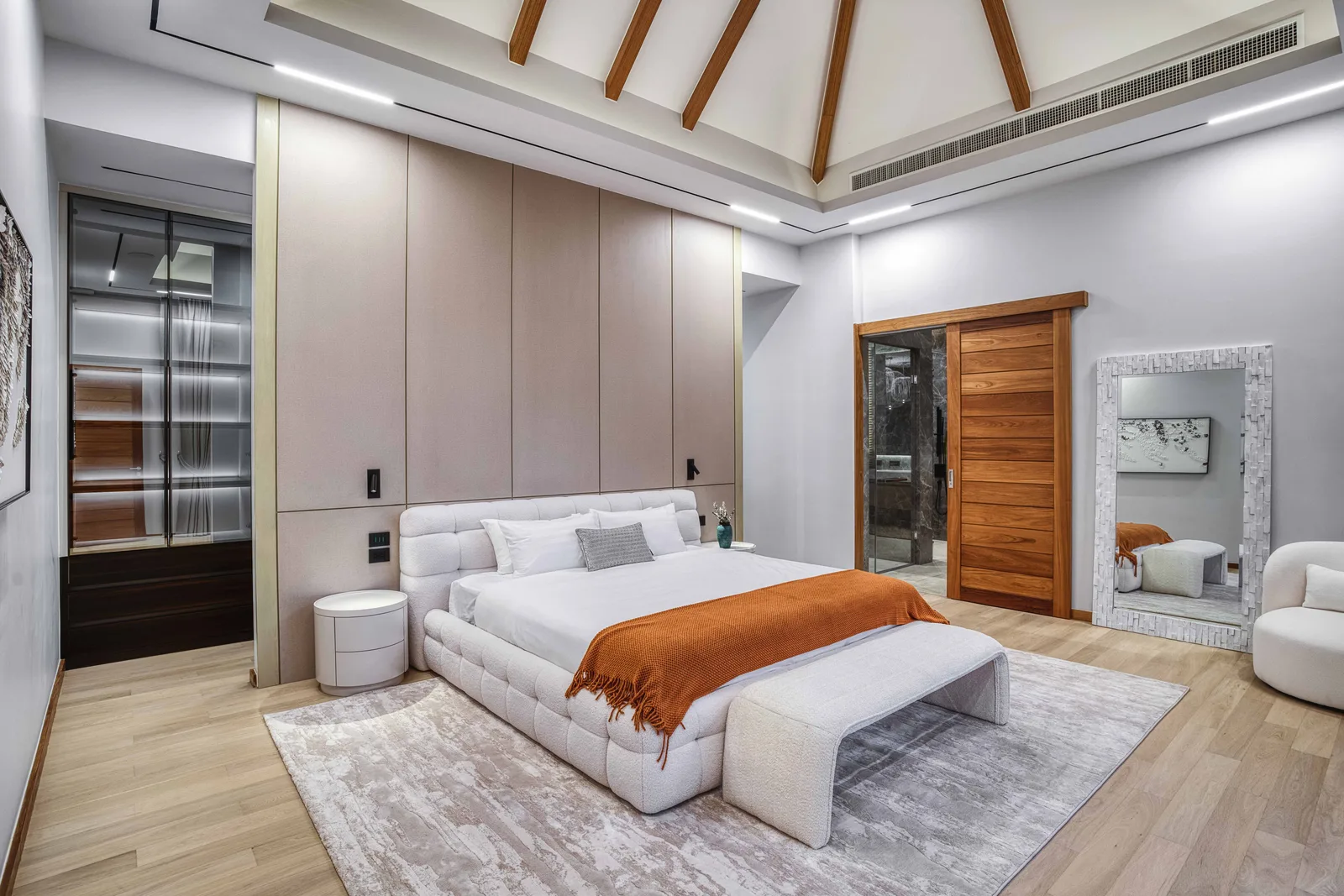 4-bedroom villa, 593 sqm