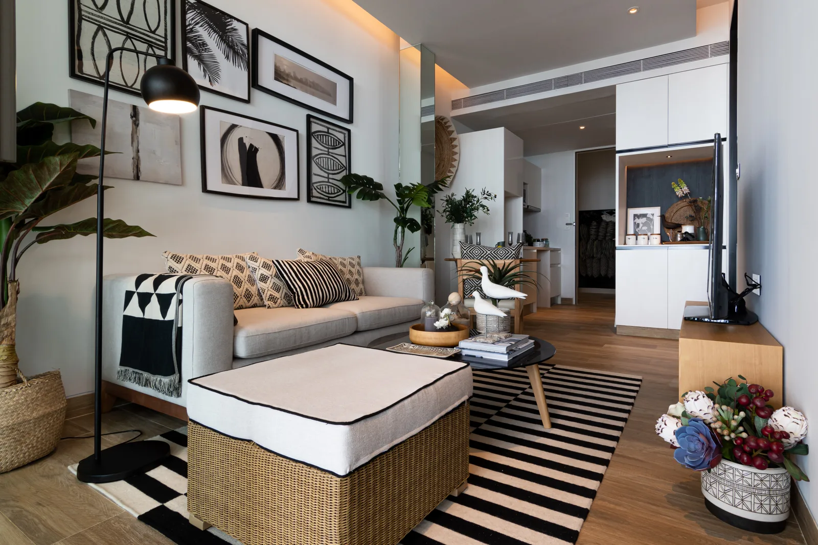 1-bedroom condo, 60 sqm
