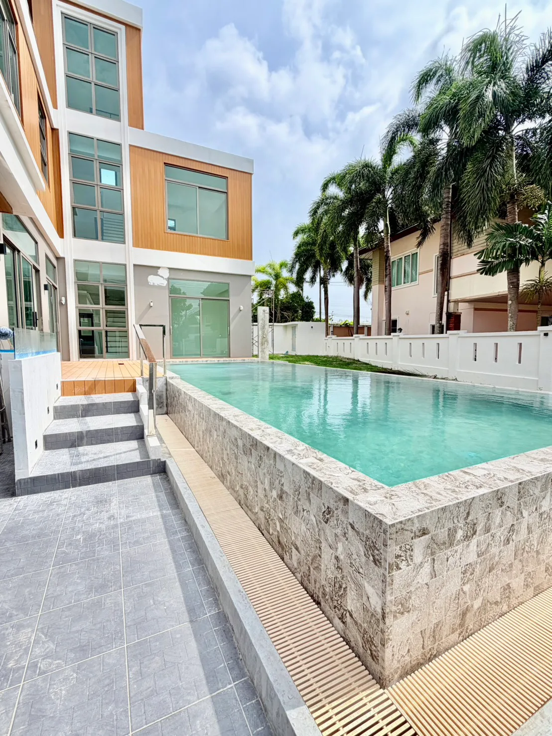 4-bedroom villa, 380 sqm