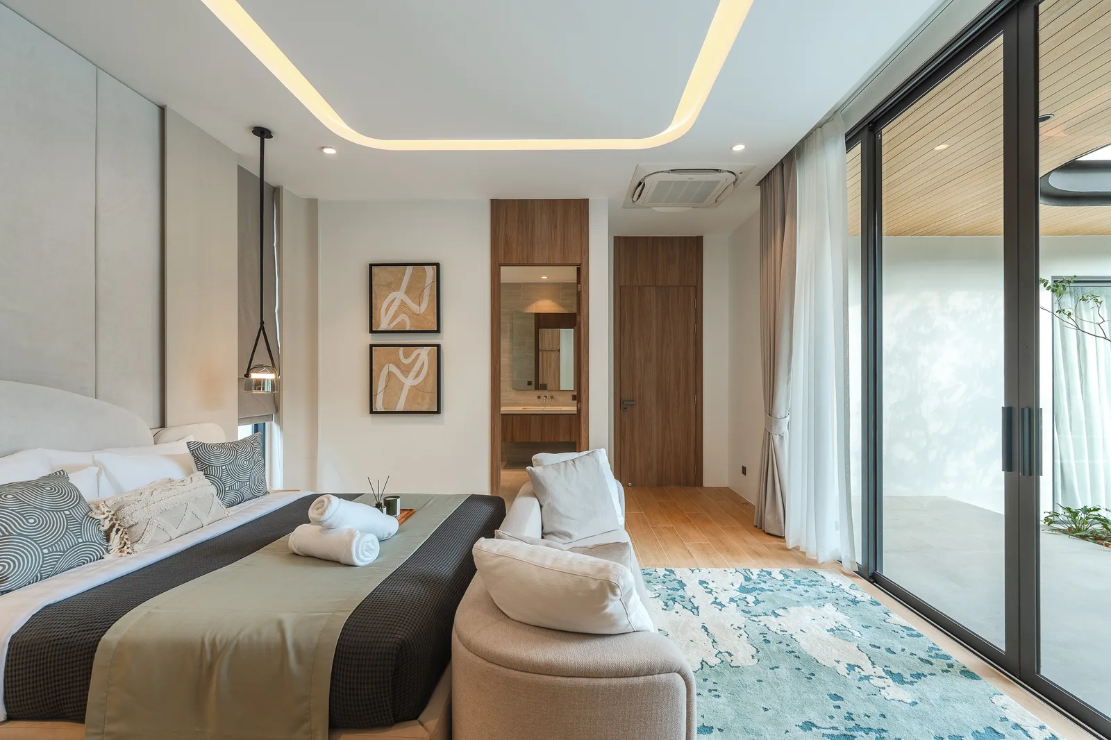 5-bedroom villa, 631 sqm