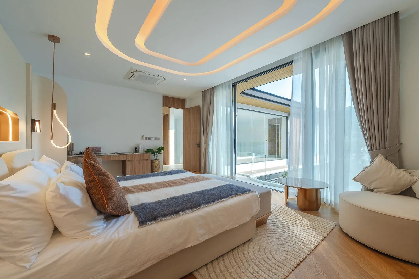 5-bedroom villa, 631 sqm