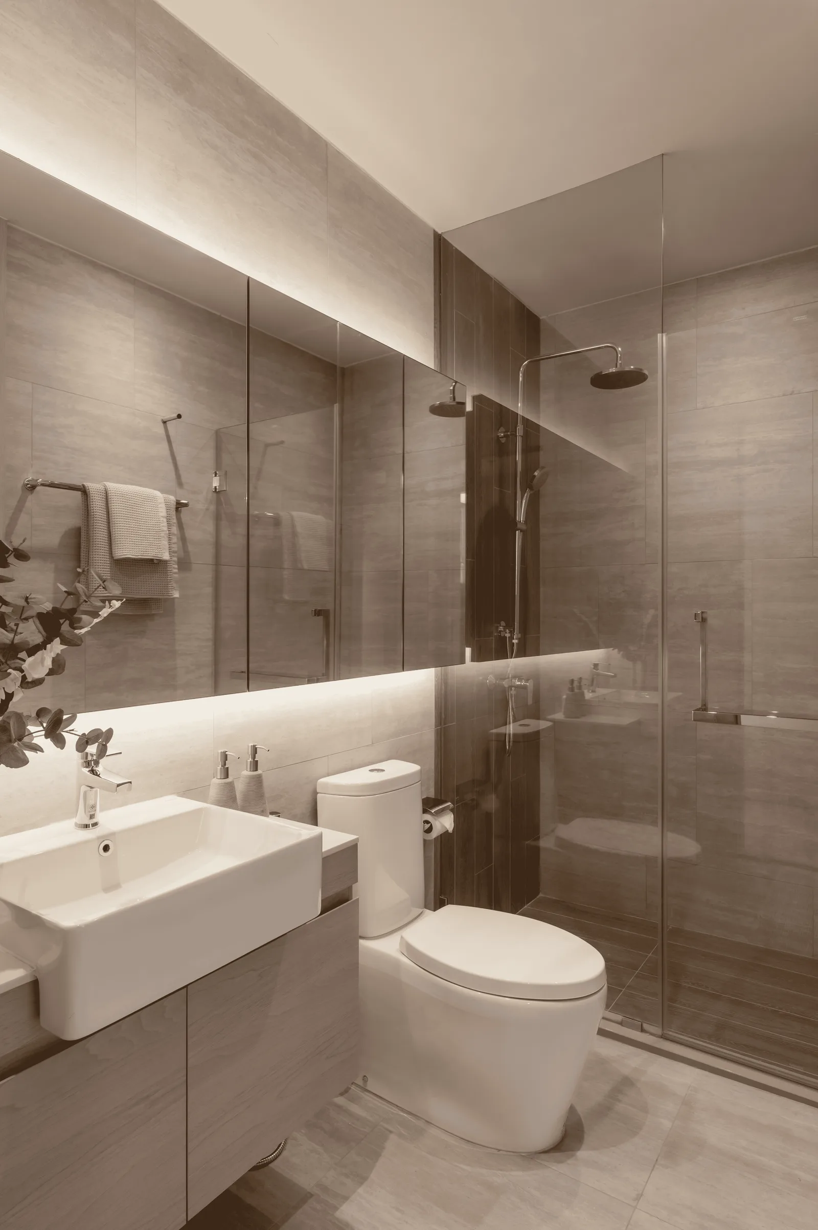 2-bedroom condo, 83 sqm