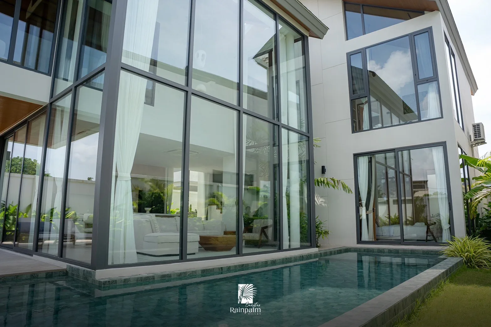 4-bedroom villa, 304 sqm