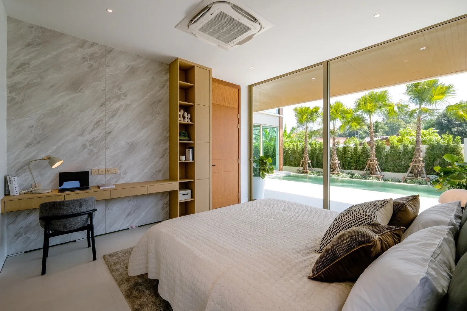 5-bedroom villa, 594 sqm