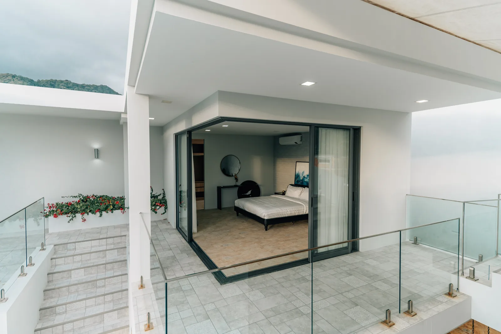 6-bedroom villa, 1050 sqm