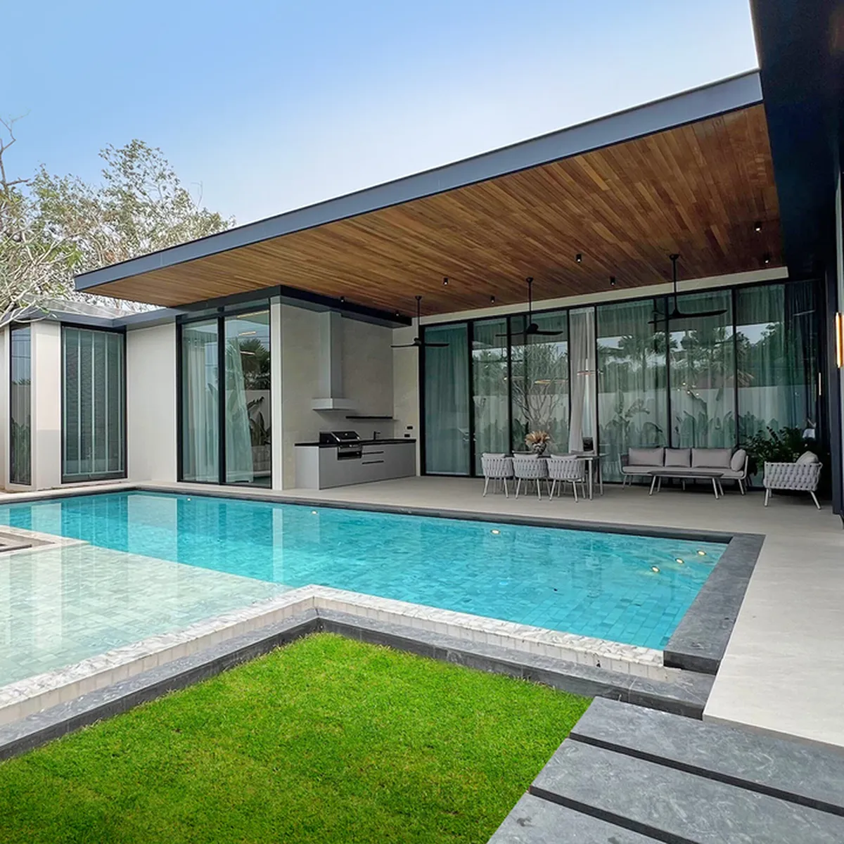 5-bedroom villa, 562 sqm