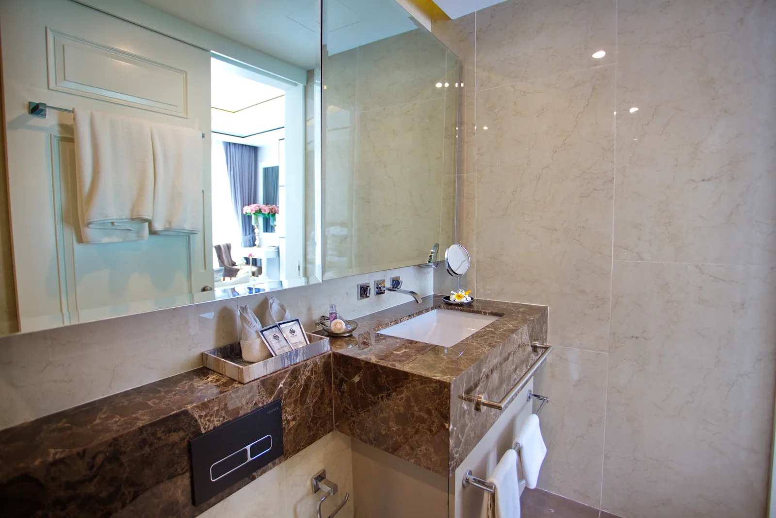 1-bedroom condo, 38 sqm