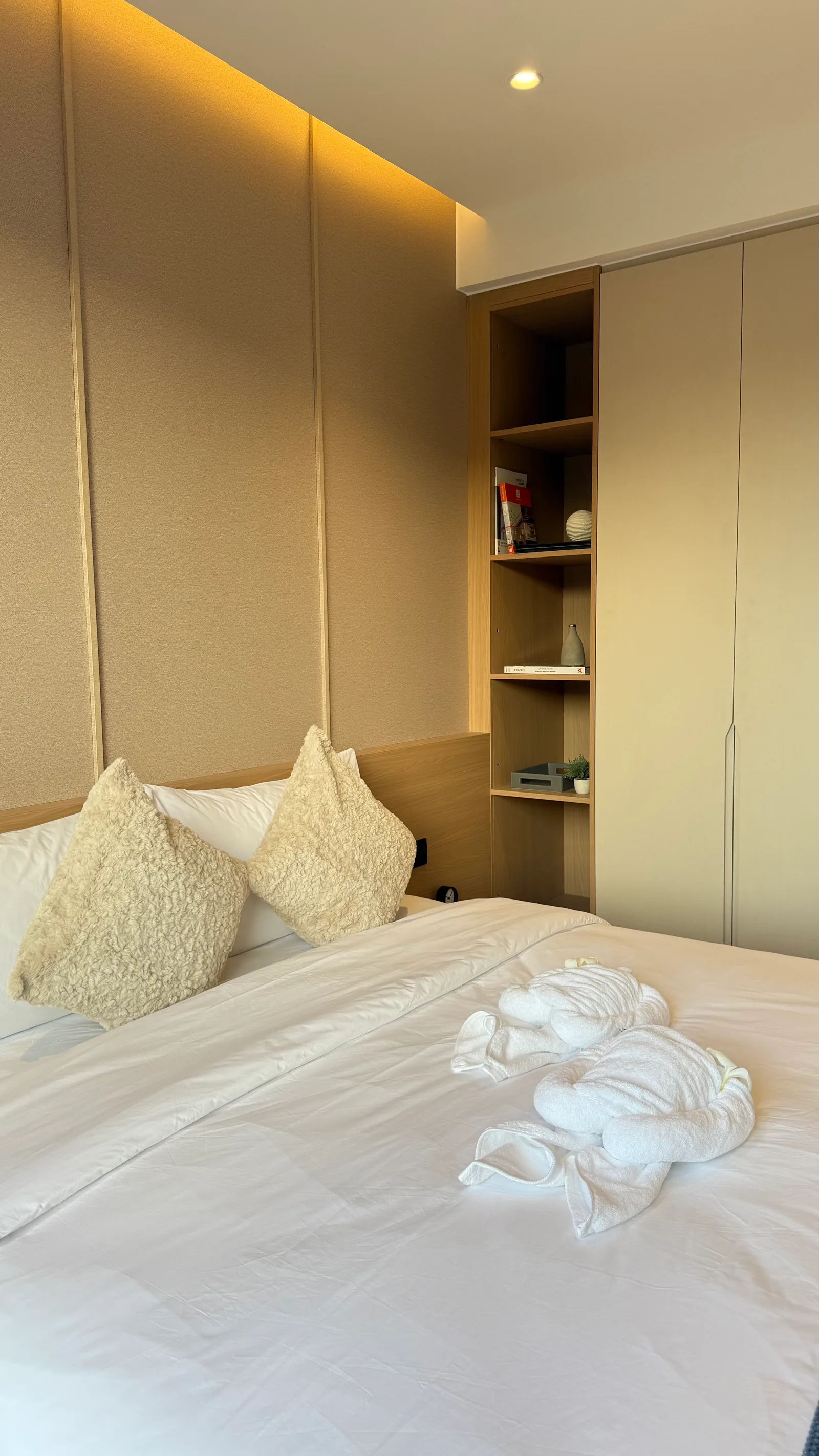 2-bedroom condo, 89 sqm