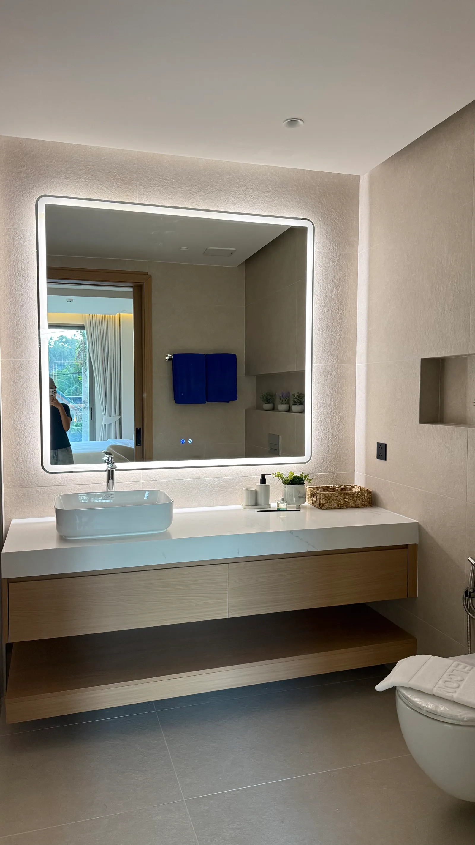 2-bedroom condo, 89 sqm