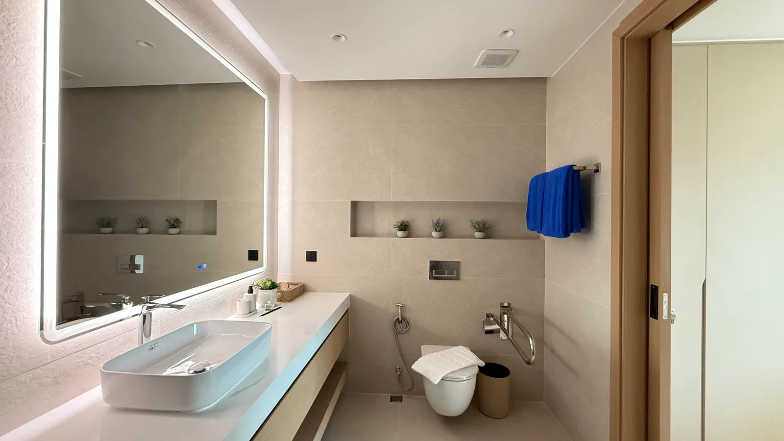 3-bedroom condo, 133 sqm