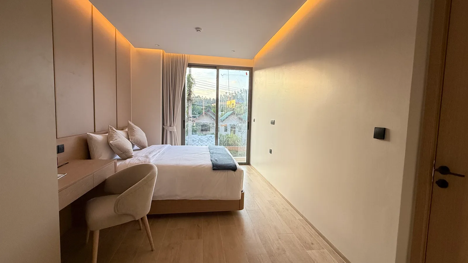 3-bedroom condo, 133 sqm