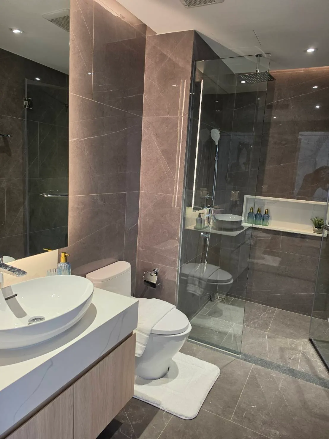 1-bedroom condo, 48 sqm