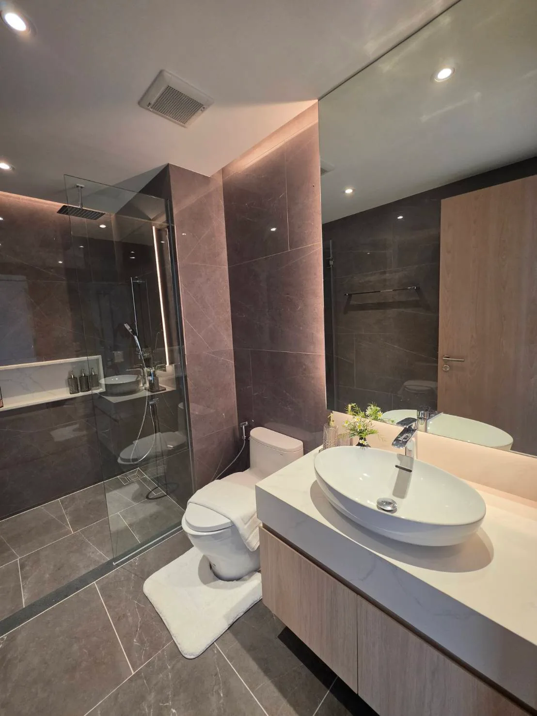 1-bedroom condo, 48 sqm