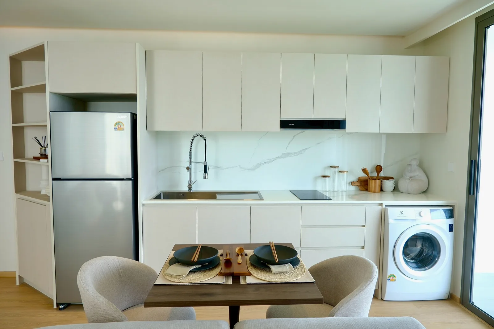 1-bedroom condo, 48 sqm