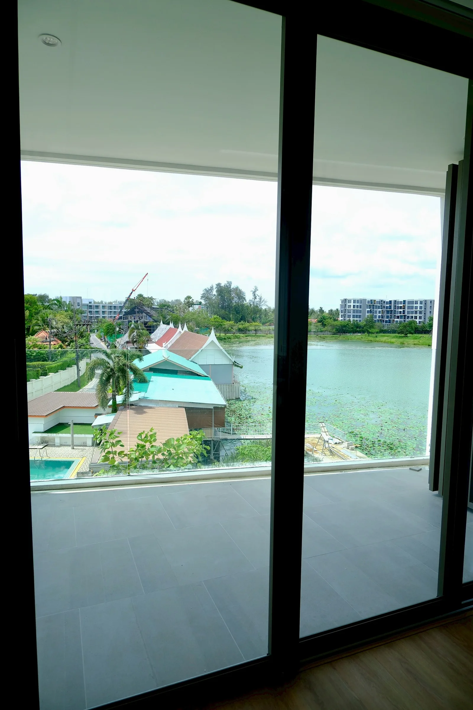 1-bedroom condo, 48 sqm
