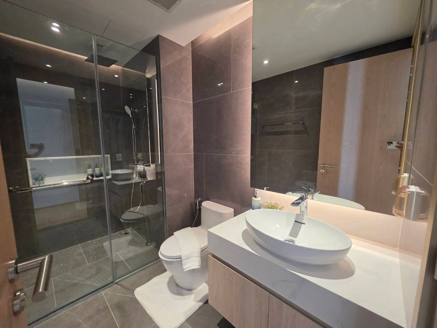 1-bedroom condo, 48 sqm