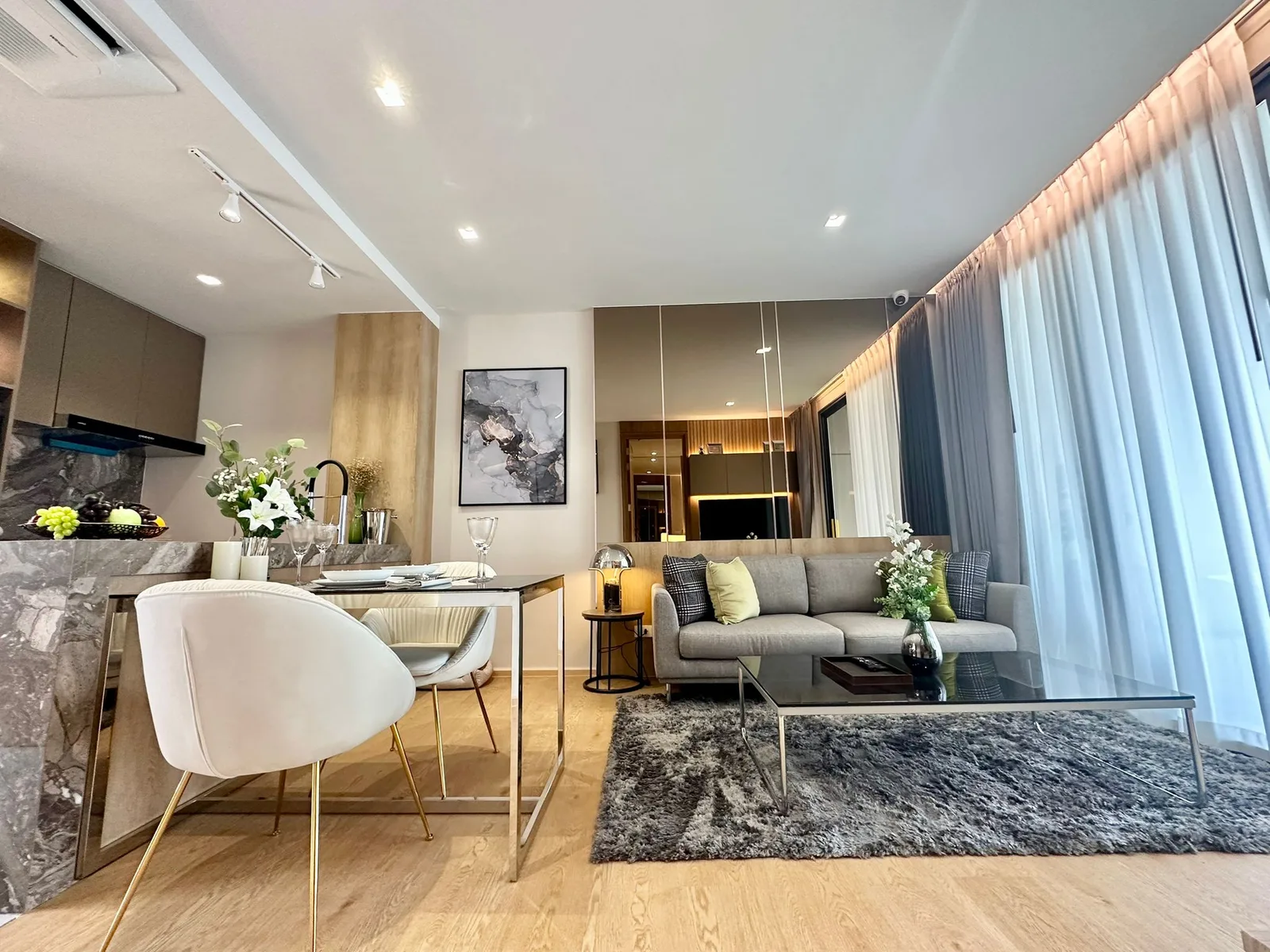 1-bedroom condo, 38 sqm