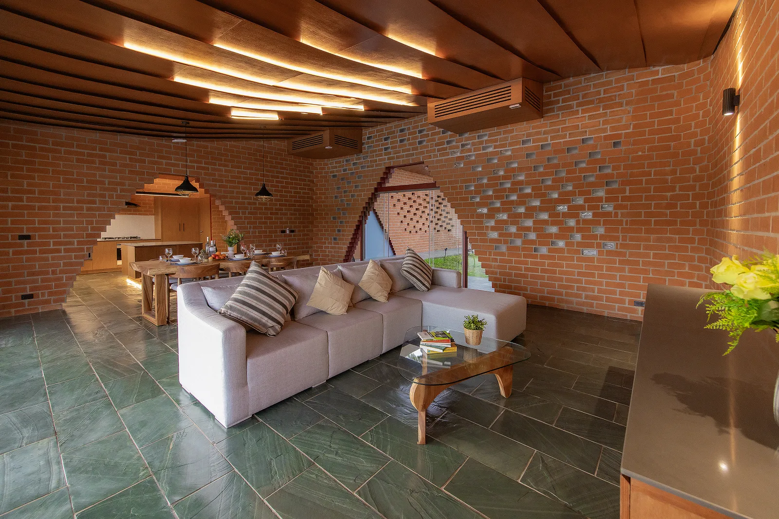 4-bedroom villa, 689 sqm