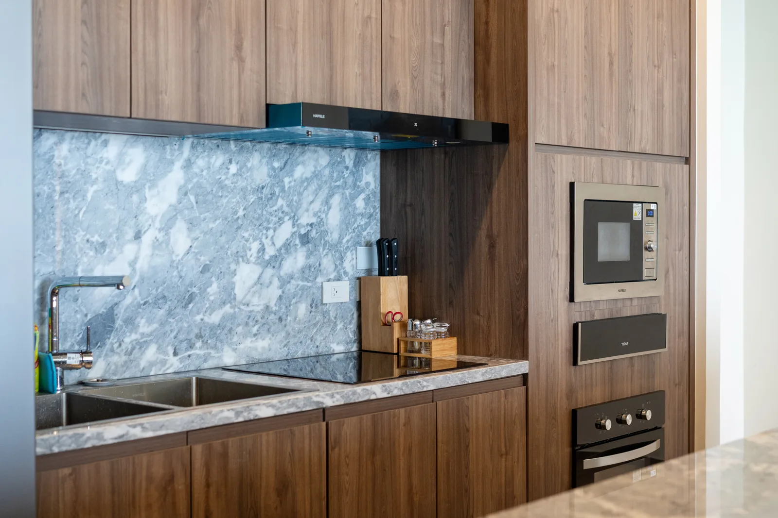 4-bedroom condo, 295 sqm