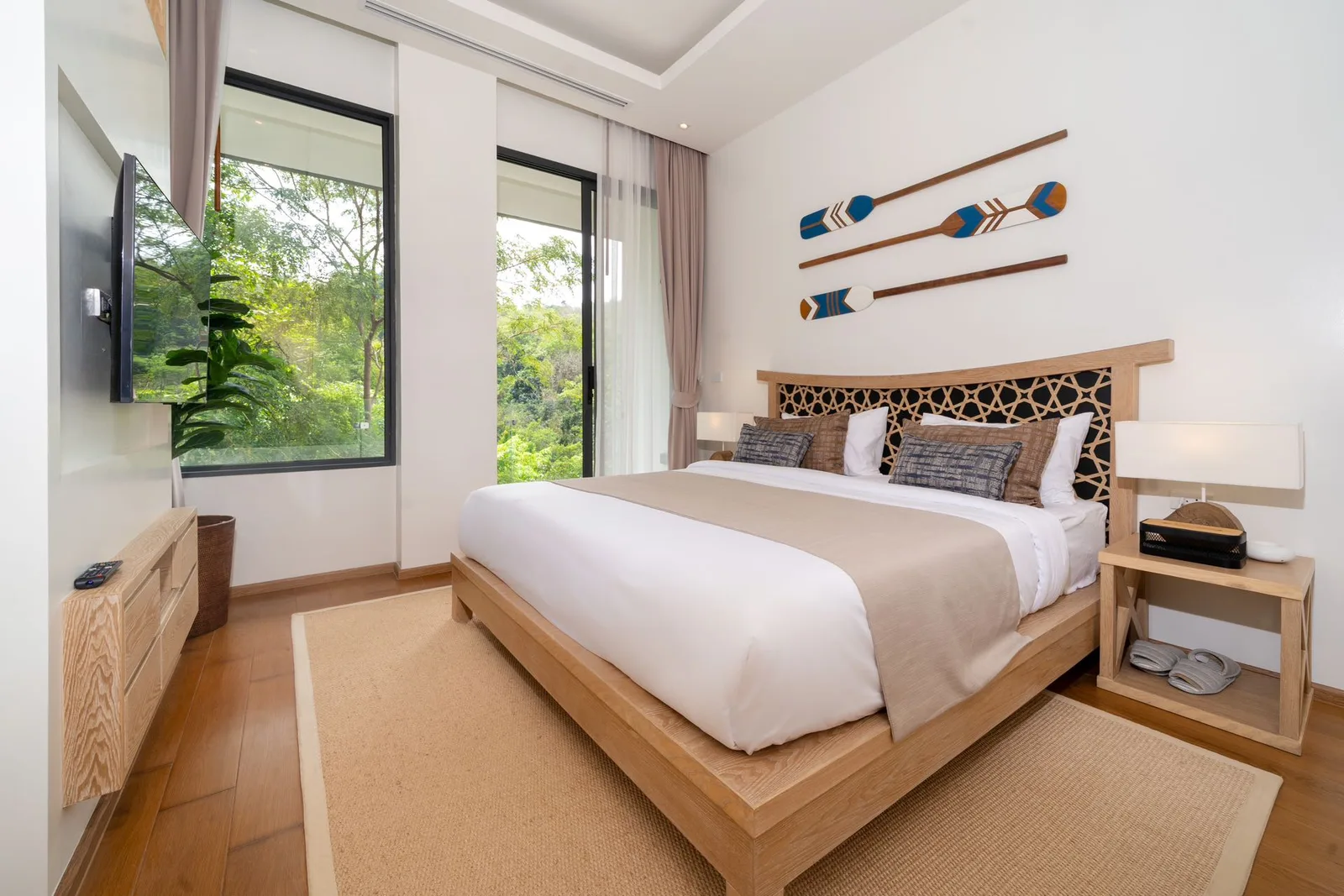 4-bedroom condo, 295 sqm