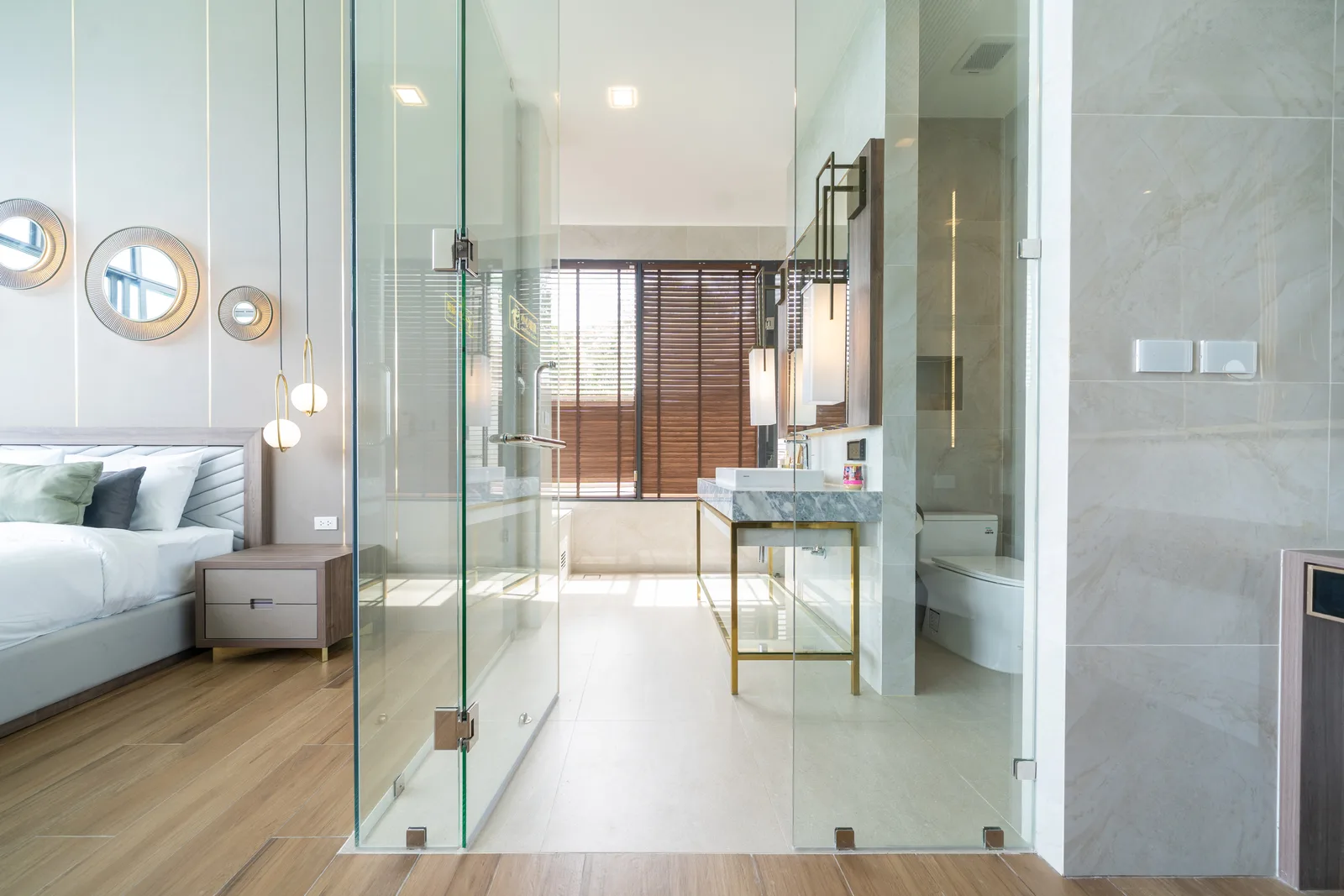 4-bedroom condo, 295 sqm