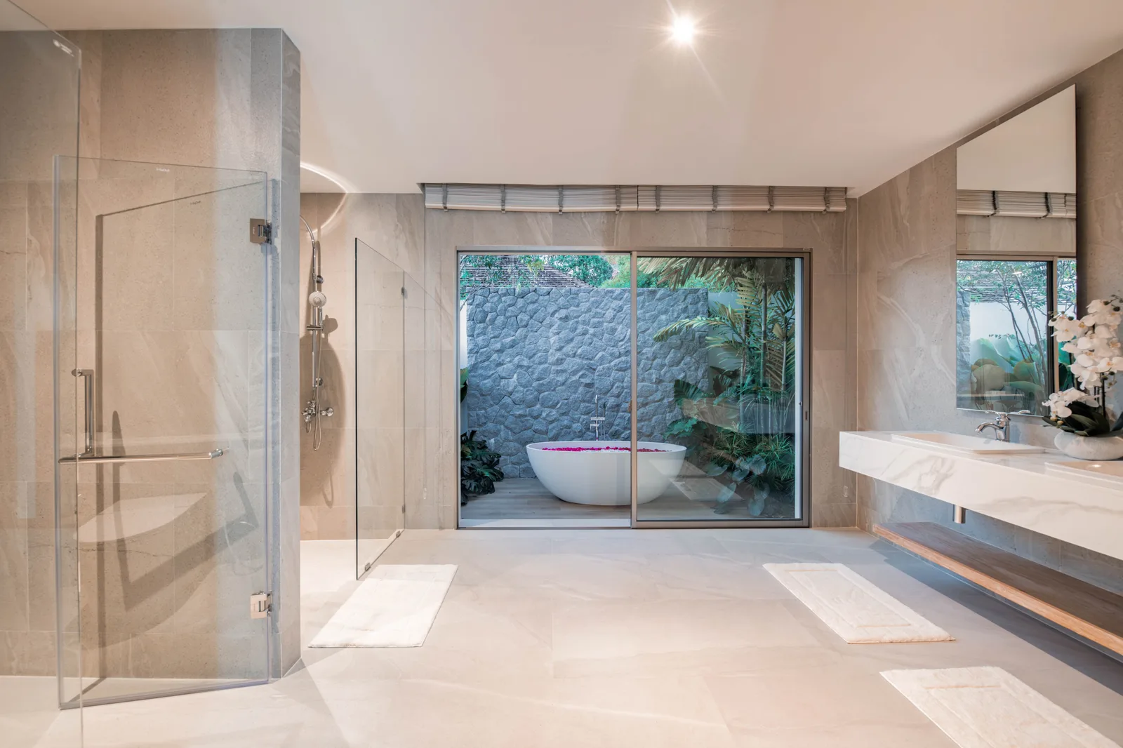 5-bedroom villa, 621 sqm
