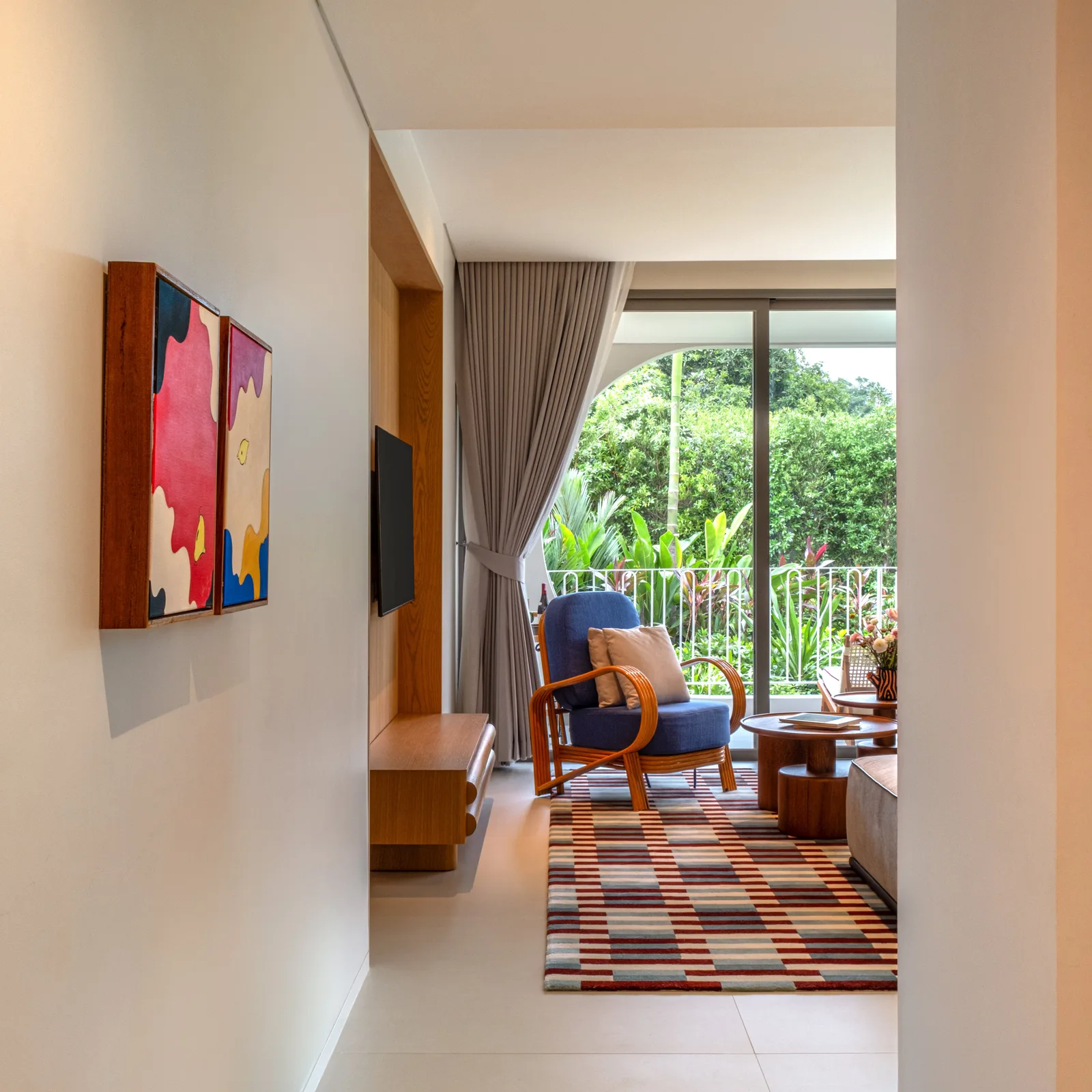 2-bedroom condo, 100 sqm
